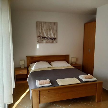 פרומאינה Apartments Nina מראה חיצוני תמונה