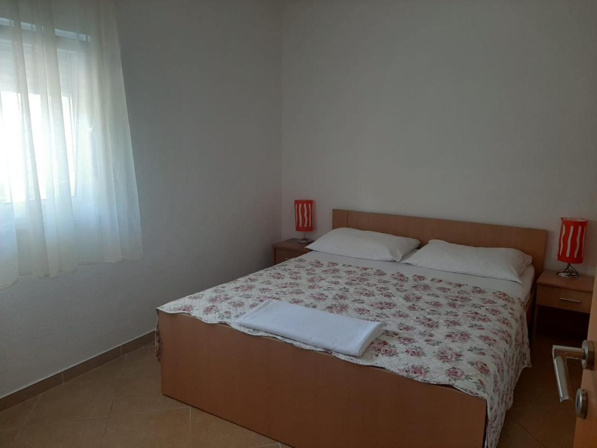 פרומאינה Apartments Nina מראה חיצוני תמונה