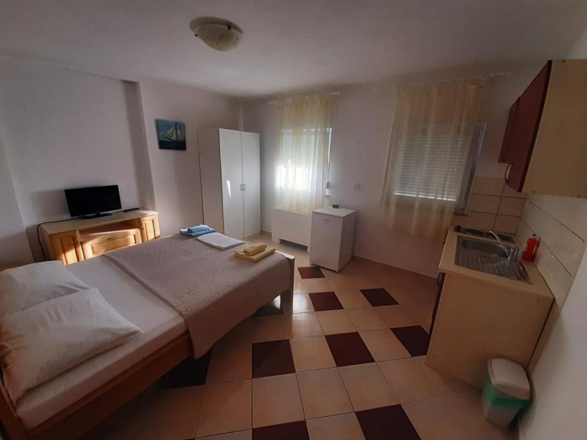 פרומאינה Apartments Nina מראה חיצוני תמונה