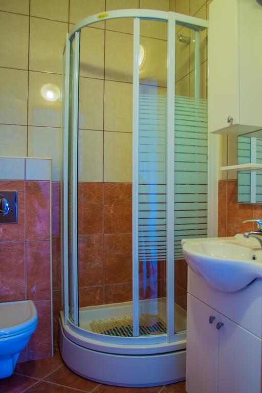פרומאינה Apartments Nina מראה חיצוני תמונה